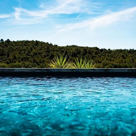 Sous Les Pins 4* La Londe-les-Maures