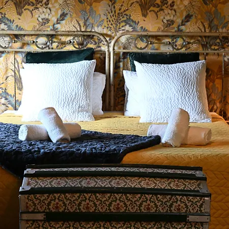 Hotel Sous Les Pins 4*