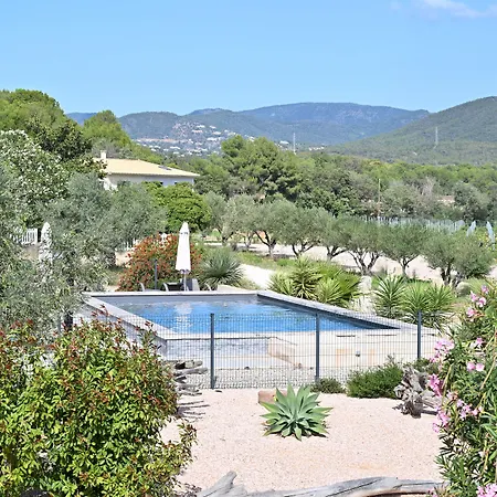 Sous Les Pins Hotel 4*