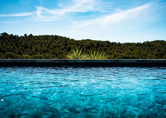 Sous Les Pins 4* La Londe-les-Maures