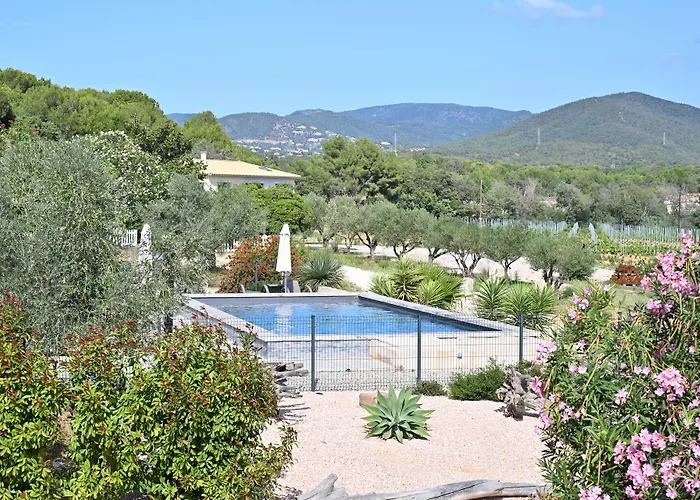 Sous Les Pins Hotel 4*